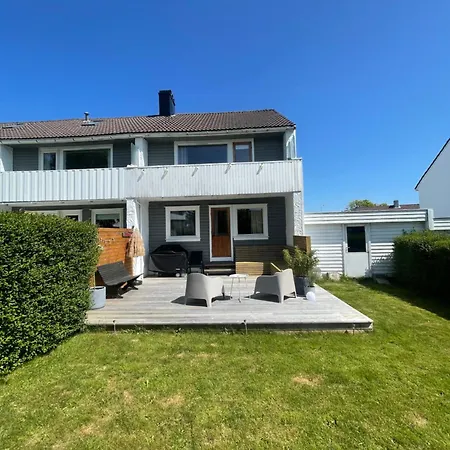 House In - 5 Min Walk To The Ons 2024 Apartment *